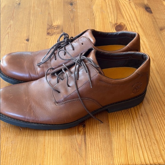 Timberland Brown Leather Oxfords with Classic Design - Picture 10 of 13